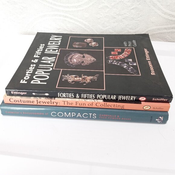 3 Books Costume Jewelry Compacts & 40s & 50's Popular Jewelry - Picture 6 of 8